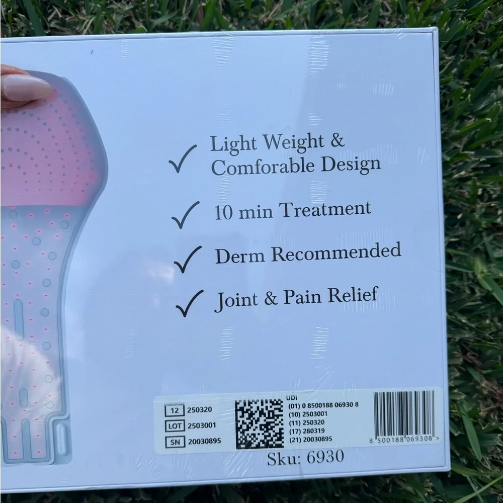 Numiere Glow LED Hand Mask - Picture 4 of 4